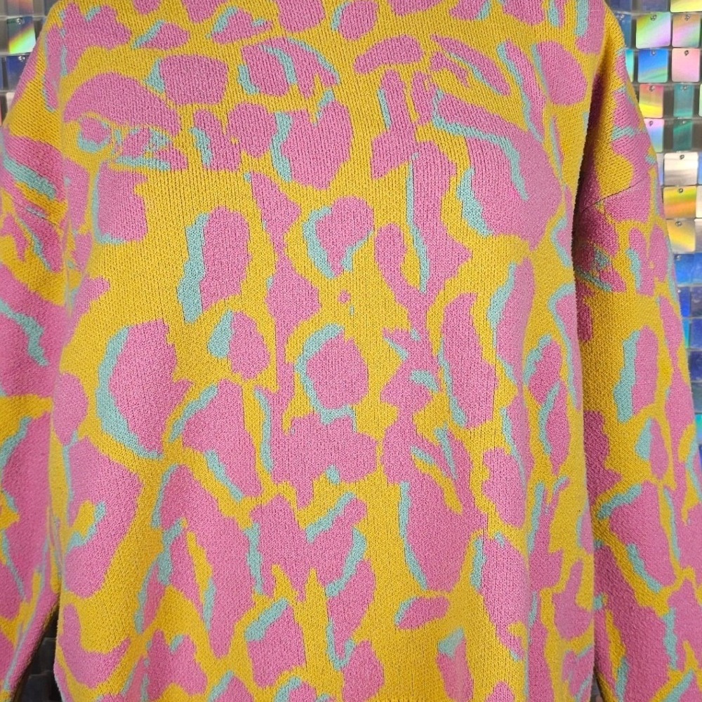 Abstract Animal Print Sweater Womens M Bright Yellow Pink Knit Giraffe Dopamine - Picture 4 of 8